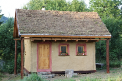 malý slaměný domek; zdroj: slamenedomy.cz